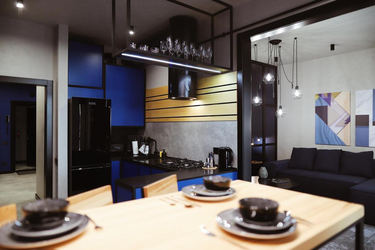Kostjukowski Brand-New Apart-Hotel Lviv Exterior photo
